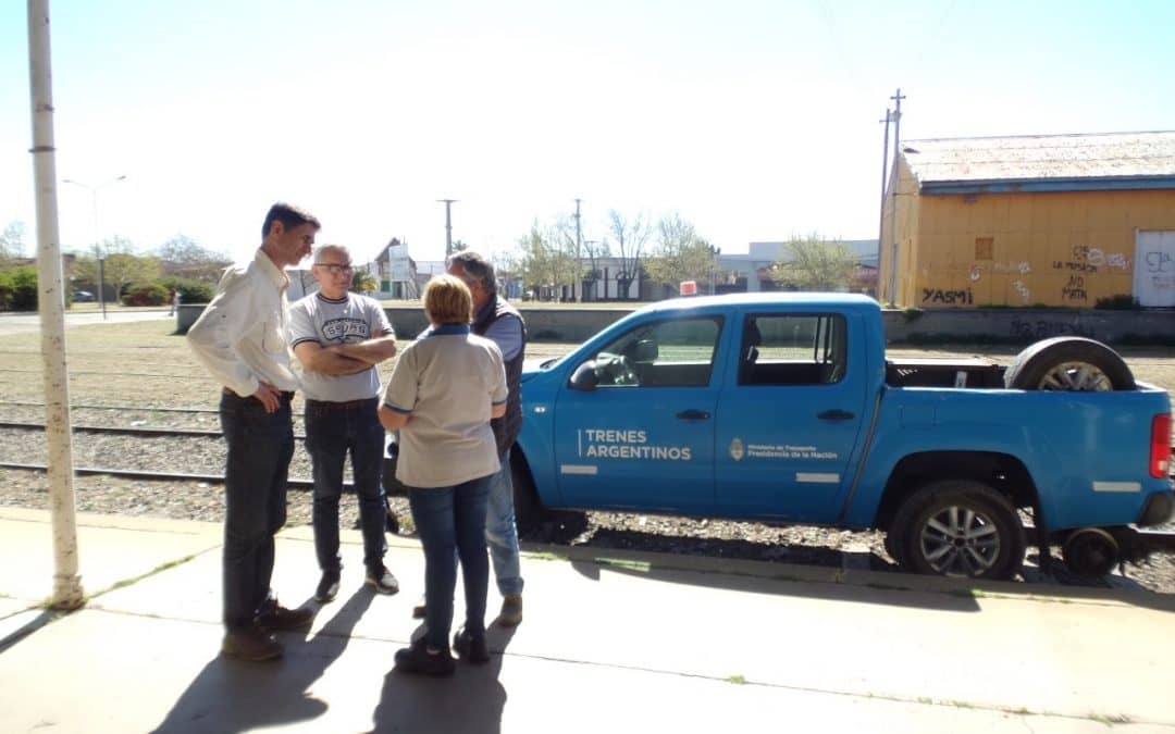 FERNÁNDEZ Y AUTORIDADES DE TRENES ARGENTINOS PROBARON LAS VÍAS Y AHORA HABRÁ QUE ESPERAR UN INFORME TÉCNICO