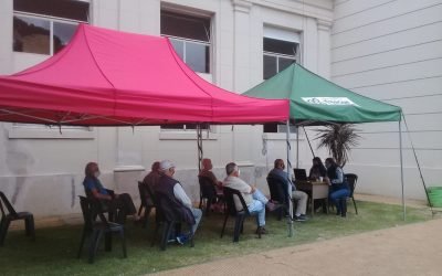 COVID-19: SIGUE ATENDIENDO EL PUESTO INSTALADO POR EL MUNICIPIO PARA AYUDAR A REGISTRARSE A LOS VECINOS QUE QUIERAN VACUNARSE