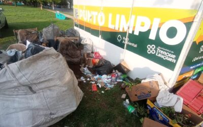 POCO SOLIDARIOS: APARECIÓ BASURA Y TODO TIPO DE RESIDUOS TIRADOS EN EL SUELO Y HASTA EN EL TECHO DEL PUNTO LIMPIO DE UGARTE Y ALBERDI