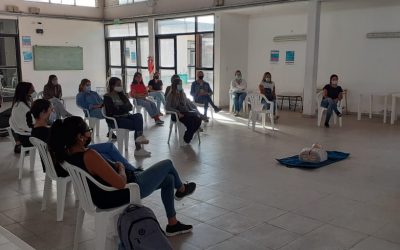 DEFENSA CIVIL CAPACITA EN RCP A QUIENES SE ANOTARON COMO VOLUNTARIOS PARA LLEVAR A CABO LA SEGUNDA ETAPA DEL PLAN DE VACUNACIÓN