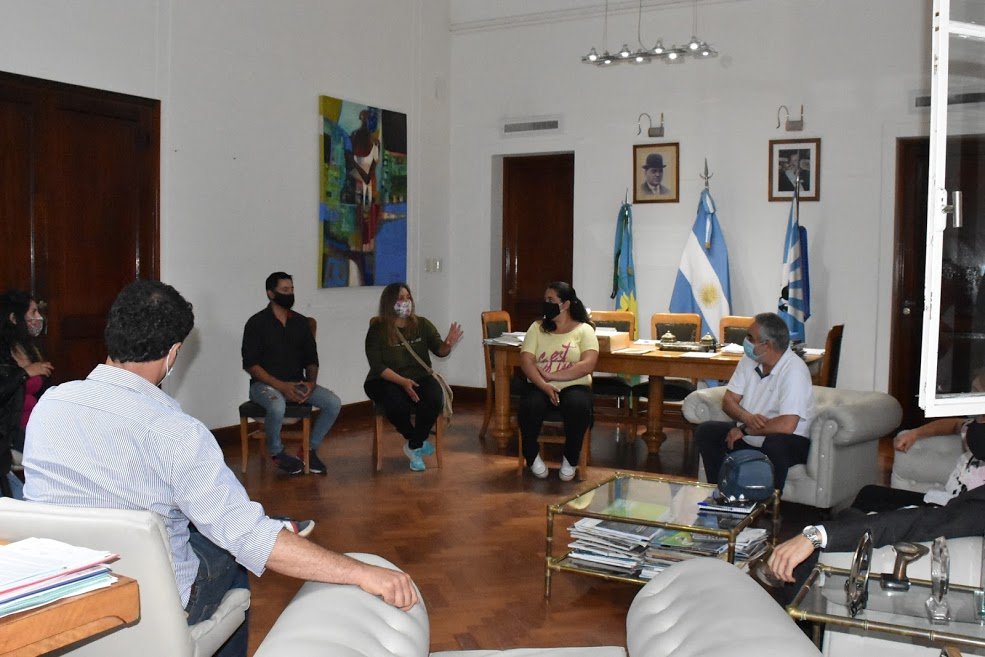 EL INTENDENTE RECIBIÓ A PADRES Y MADRES DE NIÑAS Y NIÑOS ABUSADOS