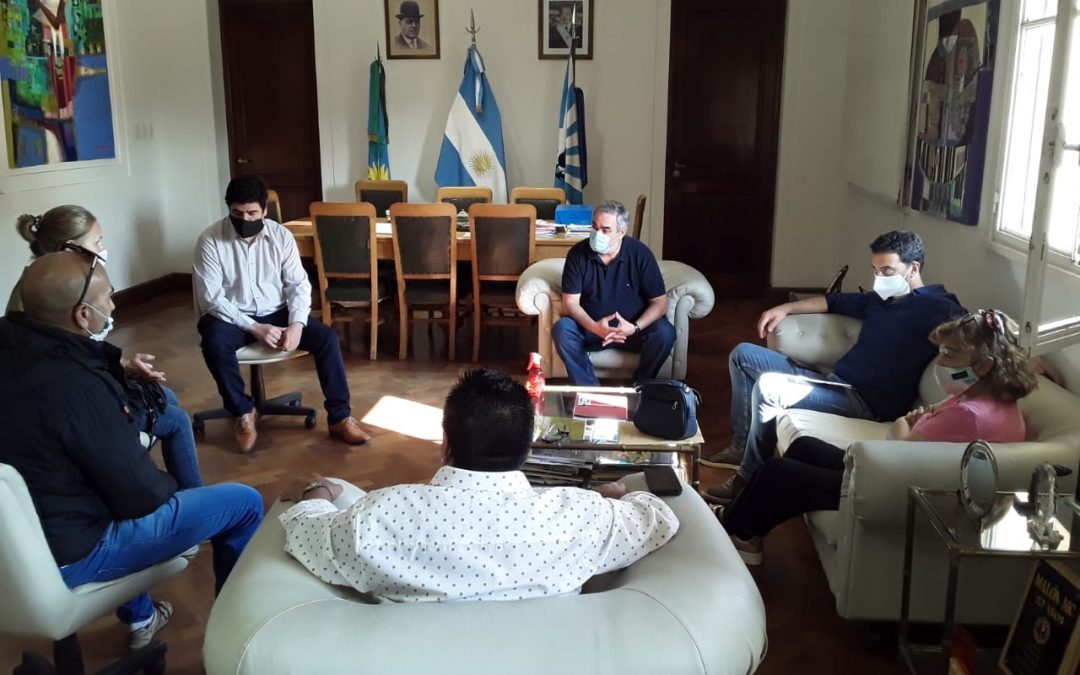 EL INTENDENTE RECIBIÓ A LA FAMILIA DEL JOVEN QUE DENUNCIÓ HABER SIDO VÍCTIMA DE VIOLENCIA POLICIAL