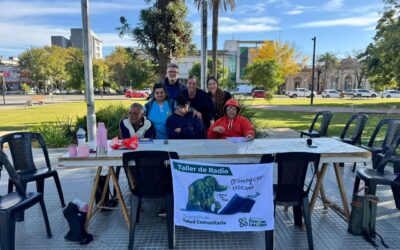 CON UNA RADIO ABIERTA EN PLAZA SAN MARTÍN COMENZÓ LA NUEVA TEMPORADA DEL TALLER “ROMPIENDO CADENAS”