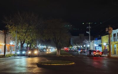AVANZA EL RECAMBIO DE LUMINARIAS LED EN LA AVENIDA SIMINI-ORO Y EN PLAZOLETAS DE LA CIUDAD