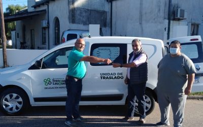 EL INTENDENTE FERNÁNDEZ, DE RECORRIDA POR BERUTI: VISITÓ OBRAS Y ENTREGÓ UNA UNIDAD DE TRASLADO PARA LA UNIDAD SANITARIA SANTA CLOTILDE