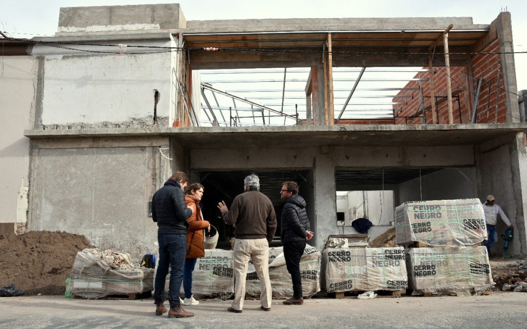30 DE AGOSTO: EL INTENDENTE RECORRIÓ LAS OBRAS DEL CENTRO CÍVICO, LA PILETA SEMI OLÍMPICA, EL GALPÓN DE LA ESTACIÓN Y LA ESCUELA Nº 503