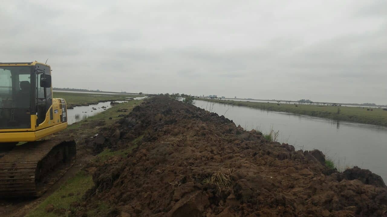 Funcionarios recorrieron la zona para observar el ingreso de agua