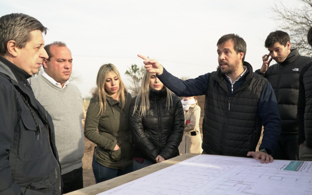EL INTENDENTE FRANCISCO RECOULAT Y NÉSTOR ÁLVAREZ RECORRIERON LA OBRA DE DESAGÜES PLUVIALES QUE SE ESTÁ EJECUTANDO EN LA AMPLIACIÓN URBANA