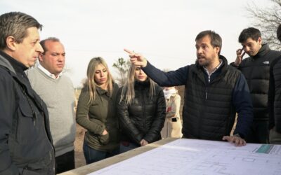 EL INTENDENTE FRANCISCO RECOULAT Y NÉSTOR ÁLVAREZ RECORRIERON LA OBRA DE DESAGÜES PLUVIALES QUE SE ESTÁ EJECUTANDO EN LA AMPLIACIÓN URBANA
