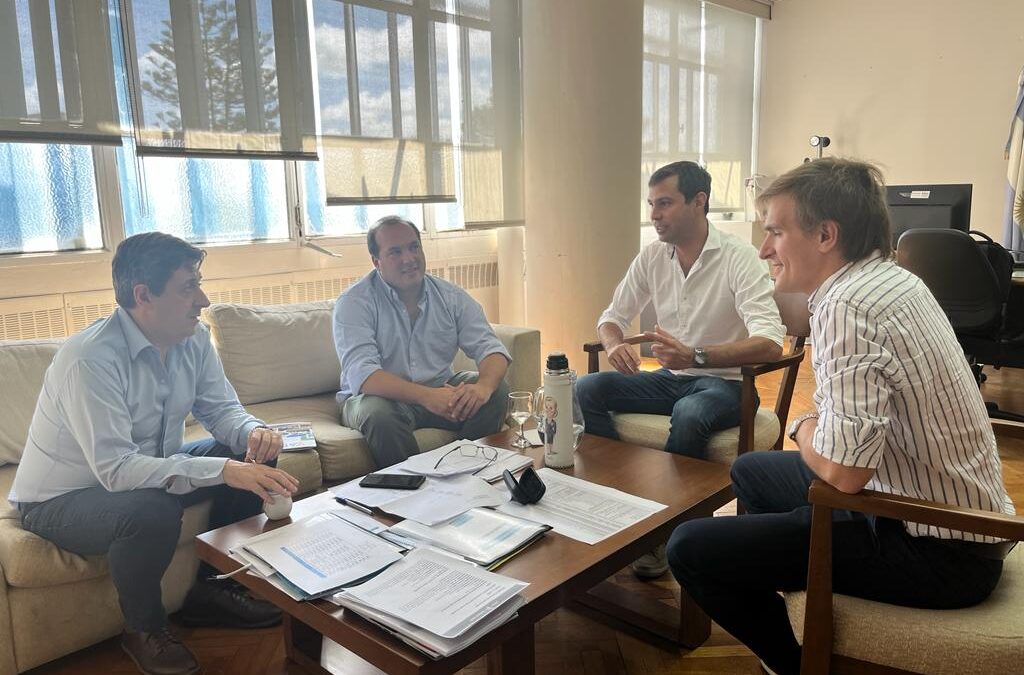 FRANCISCO RECOULAT-NÉSTOR ALVAREZ Y UNA IMPORTANTE REUNIÓN POR LA CONTINUIDAD DE LA OBRA DEL CANAL PLUVIAL SUBTERRÁNEO EN LA AU