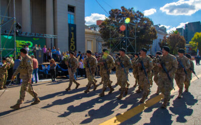 EL REGIMIENTO 3 DE CABALLERÍA Y LA BANDA MILITAR FUERON UNA DE LAS PRINCIPALES ATRACCIONES DEL HISTÓRICO DESFILE