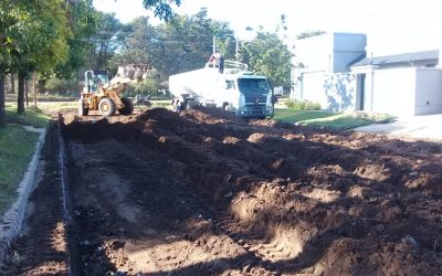 PAVIMENTACIÓN: EL MUNICIPIO TRABAJA EN LA CALLE DORREGO ENTRE GUARDIAS NACIONALES DE JUNÍN Y TAVOLONI, EN EL BARRIO DE ARGENTINO