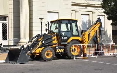 INVERSIÓN MUNICIPAL DE MÁS DE 20 MILLONES DE PESOS EN UNA PALA RETROEXCAVADORA PARA EL ÁREA DE INFRAESTRUCTURA