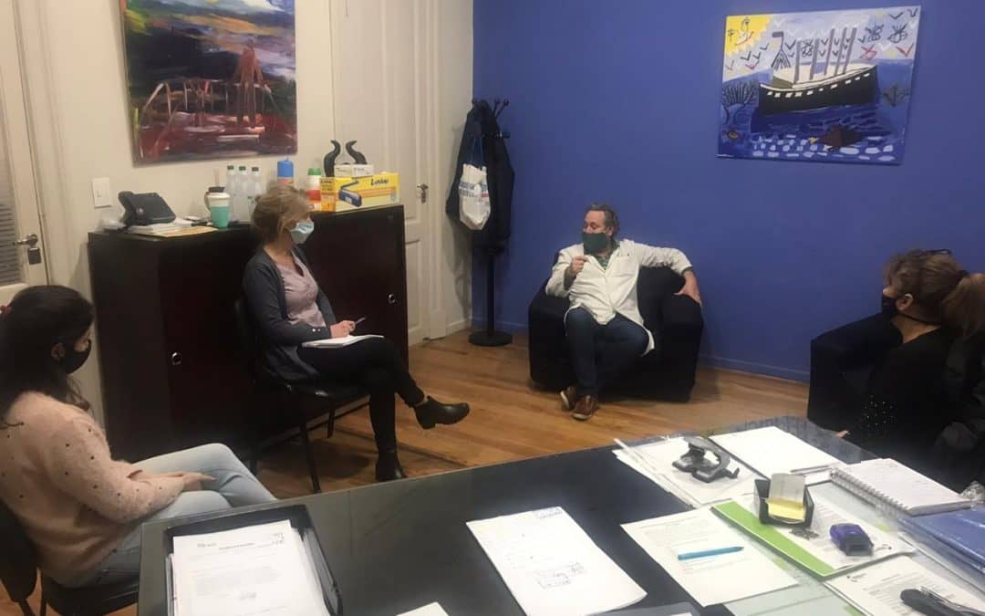 VIOLENCIA DE GÉNERO: REUNIÓN CON EL TITULAR DEL ÁREA DE SALUD MENTAL DEL MUNICIPIO PARA ARTICULAR ACCIONES DE CONTENCION A LAS VÍCTIMAS