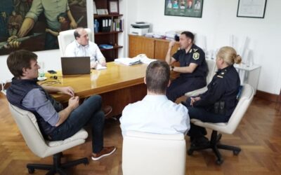 EL INTENDENTE FRANCISCO RECOULAT SE REUNIÓ CON ANA RÍOS, LA NUEVA TITULAR DE LA COMISARÍA PRIMERA DE TRENQUE LAUQUEN