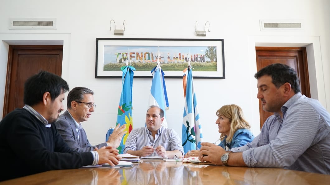 FORTALECER LA EDUCACIÓN EN EL DISTRITO: EL INTENDENTE FIRMÓ UNA CARTA DE COMPROMISO CON REPRESENTANTES DE LA FACULTAD DE CIENCIAS ECONÓMICAS DE LA UBA