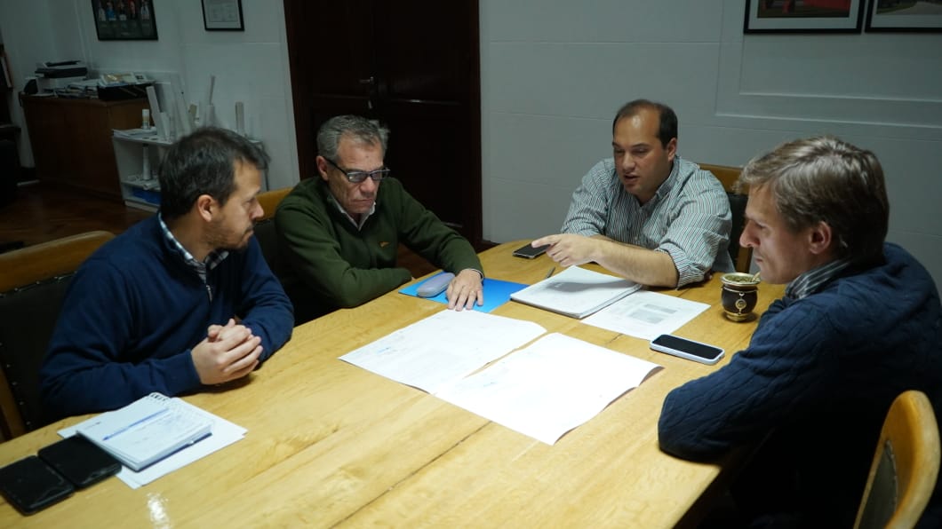 CON GESTIONES DEL INTENDENTE FRANCISCO RECOULAT, LA EMPRESA CAMUZZI PRESENTÓ EL PROYECTO PARA POSIBLES FUTURAS AMPLIACIONES DE LA RED DE GAS EN LA CIUDAD