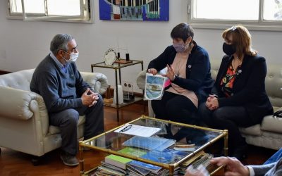 EL INTENDENTE RECIBIÓ A LA PRESIDENTA DE LA AGRUPACIÓN ROTARY DE CULTURA ARGENTINA Y ADHIRIÓ AL PROGRAMA QUE DIFUNDE Y APOYA EL ARTE NACIONAL
