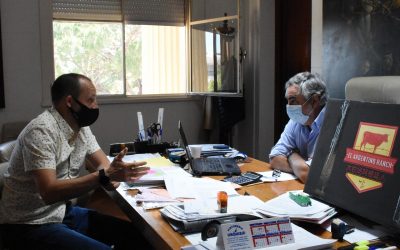 EL INTENDENTE RECIBIÓ A UNO DE LOS TITULARES DE UNA EMPRESA FAMILIAR LOCAL QUE EMPEZÓ A EXPORTAR CARNE CONGELADA A CHINA