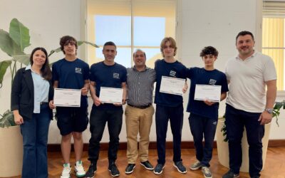 EL INTENDENTE FRANCISCO RECOULAT ENTREGÓ RECONOCIMIENTOS A INTEGRANTES DEL EQUIPO DE ROBÓTICA DEL POLO CIENTÍFICO QUE VIENE OBTENIENDO LOGROS A NIVEL NACIONAL