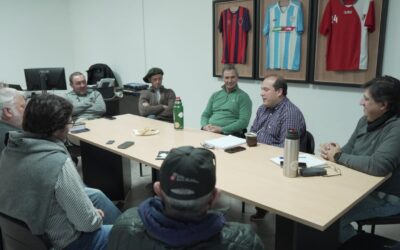 EL INTENDENTE FRANCISCO RECOULAT SE REUNIÓ CON LAS AUTORIDADES DE LA SOCIEDAD RURAL DE 30 DE AGOSTO
