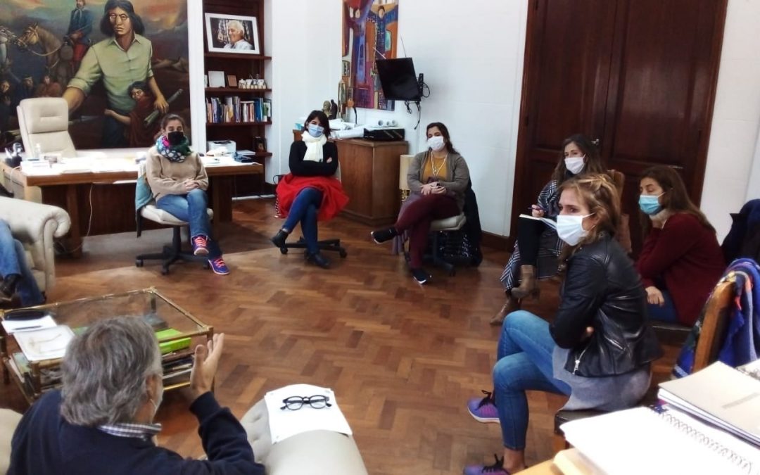 REUNIÓN DEL INTENDENTE MUNICIPAL CON EL GRUPO DE PADRES ORGANIZADOS