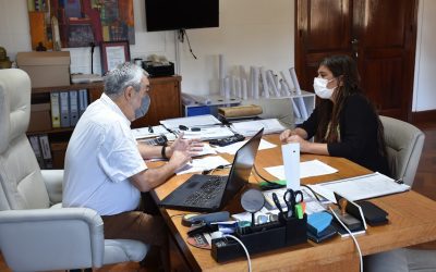 EL INTENDENTE FERNÁNDEZ RECIBIÓ HOY (JUEVES) A LA CONCEJAL BADINO PARA ANALIZAR LA PRESENTACIÓN DE PROYECTOS EN EL PROGRAMA MUNICIPIOS EN PIE