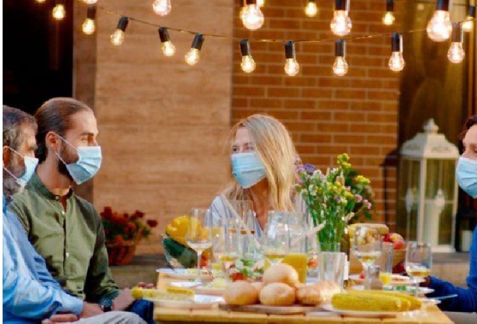 SE AUTORIZAN LAS REUNIONES SOCIALES O JUNTADAS AL AIRE LIBRE DE HASTA 40 PERSONAS SIEMPRE QUE ESTÉN DEBIDAMENTE REGISTRADAS