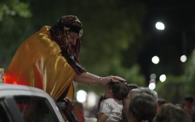 LOS REYES MAGOS RECORRIERON TODO EL DISTRITO Y COMPARTIERON UNA NOCHE INOLVIDABLE CON LAS FAMILIAS
