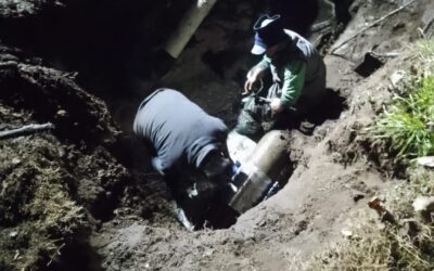 OPERATIVO DE URGENCIA PARA REPARAR ESTA MADRUGADA (LUNES) LA ROTURA DE UN CAÑO PRINCIPAL DE AGUA EN MONFERRAND, ENTRE PINCÉN Y ARRASTÚA