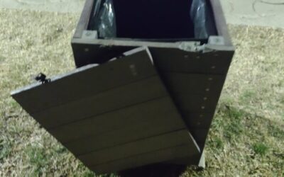 HECHOS DE VANDALISMO EN DISTINTOS ESPACIOS PÚBLICOS DE LA CIUDAD: ROMPEN CESTOS DE BASURA EN EL PARQUE MUNICIPAL Y BANCOS EN PLAZOLETAS