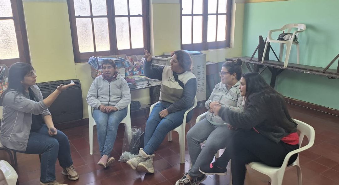 PREVENCIÓN, CONTROLES DE SALUD Y TALLERES PARA PADRES, EN LA JORNADA DE SALUD RURAL QUE SE REALIZÓ EN TRONGÉ