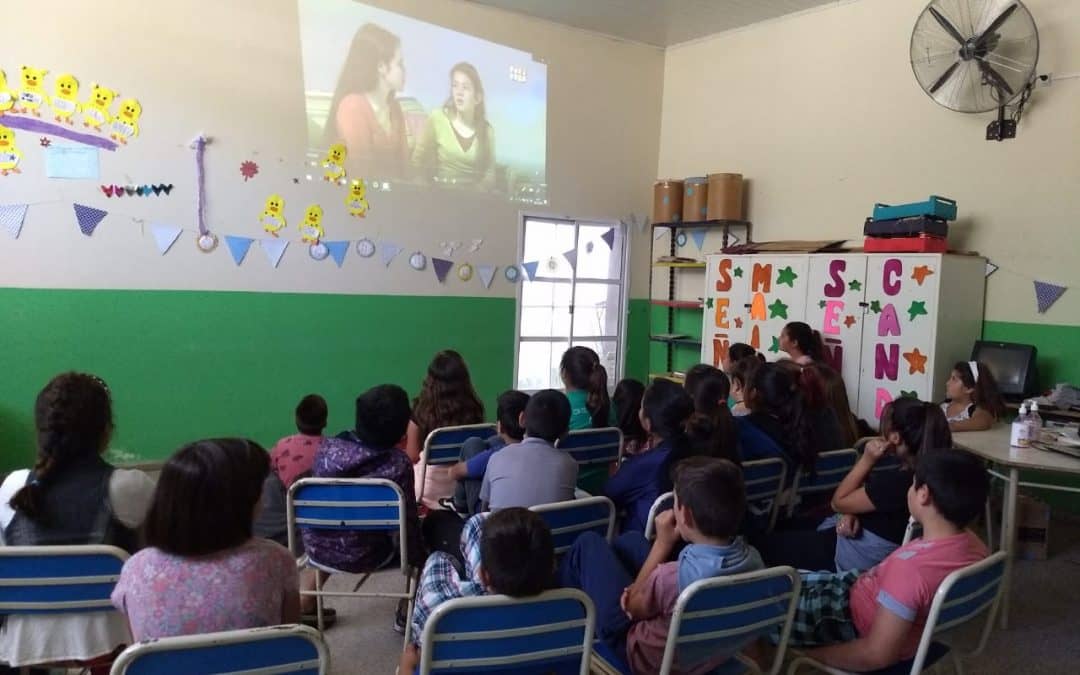 EL CAPS BARRIOS DEL ESTE OFRECIÓ UN TALLER DE EDUCACIÓN SEXUAL INTEGRAL A LOS ASISTENTES A CASA DEL NIÑO