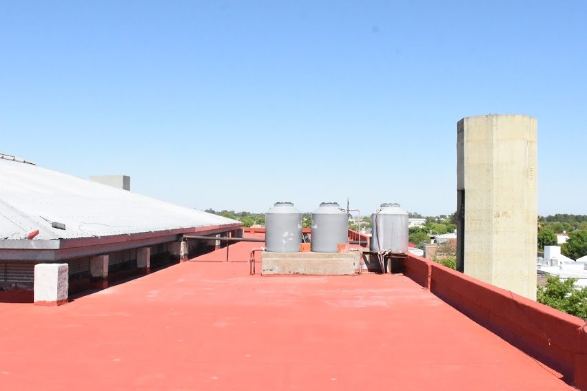 EL MUNICIPIO TERMINÓ CON LA OBRA DE REPARACIÓN DE LOS TECHOS DEL EDIFICIO DE LOS COLEGIOS SECUNDARIOS