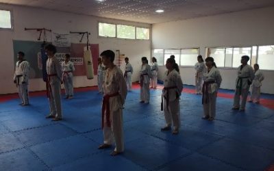 UN INTEGRANTE DE LA SELECCIÓN ARGENTINA DIO UNA CLASE ESPECIAL DE FORMAS PARA LOS ALUMNOS/AS DE LA ESCUELA MUNICIPAL DE TAEKWONDO OLÍMPICO