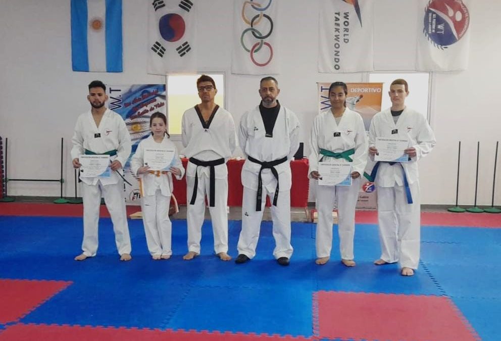 SEGUNDO ASCENSO DEL AÑO DE LOS ALUMNOS/AS DE LA ESCUELA MUNICIPAL DE TAEKWONDO OLÍMPICO