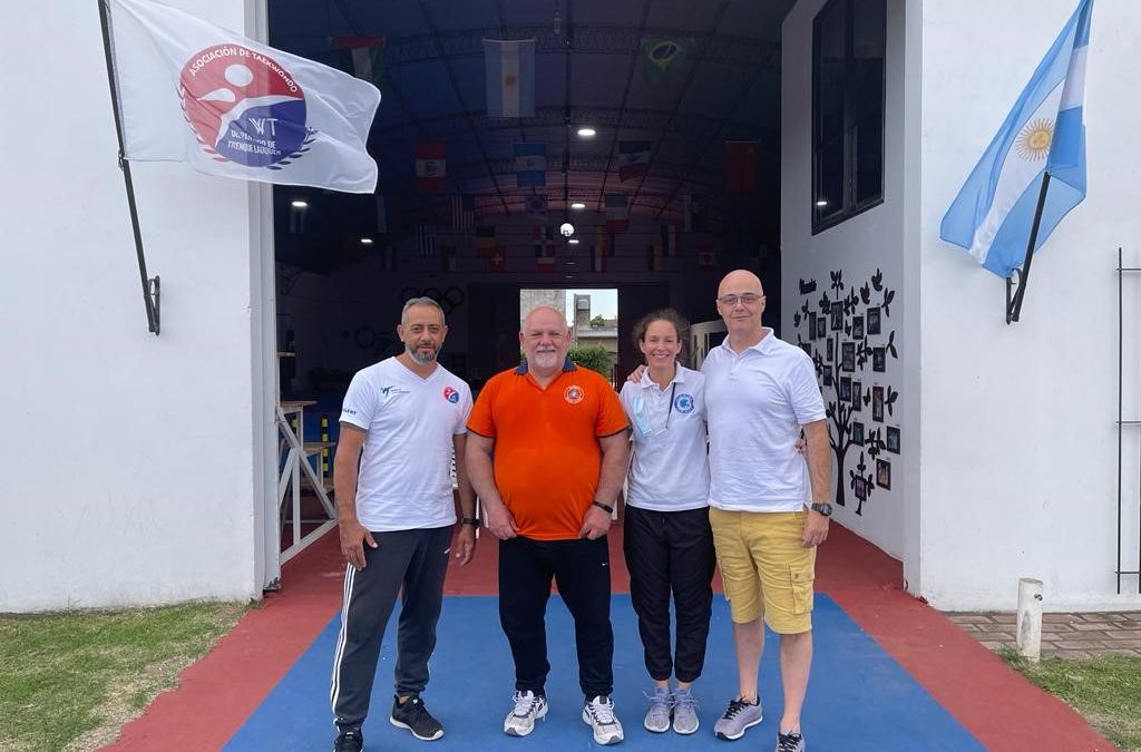EN SU NUEVA SEDE DEL CIC DE BARRIO PARQUE, LA ESCUELA MUNICIPAL DE TAEKWONDO OLÍMPICO DIO COMIENZO A LAS ACTIVIDADES 2022