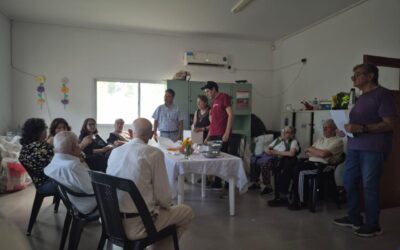 SE REALIZÓ EL TALLER DE CUIDADOS DE HERIDAS Y ELABORACIÓN DE POMADA DE CALÉNDULA EN EL CIC DEL BARRIO ESPERANZA