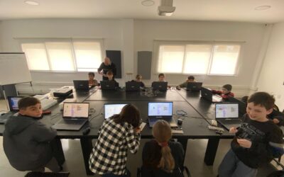 ARRANCARON LAS VACACIONES DE INVIERNO EN EL POLO: CON CUPO COMPLETO EMPEZÓ EL TALLER DE PROGRAMACIÓN MBLOCK PARA NIÑOS/AS A PARTIR DE LOS 8 AÑOS