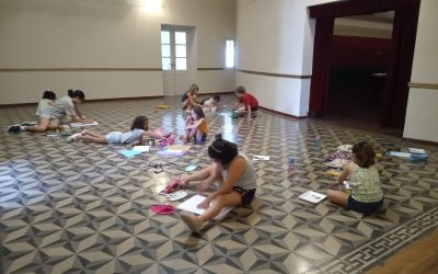 HAY LUGARES DISPONIBLES EN EL TALLER DE ARTE PARA NIÑOS/AS QUE DICTA MARÍA CHIAMPAN LOS MARTES POR LA MAÑANA
