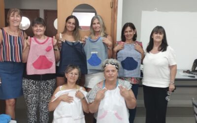 EL TALLER INTENSIVO DE CONFECCIÓN DE CHAQUETAS TUVO HOY (VIERNES) LA PRIMERA DE SUS DOS CLASES Y SORPRENDIÓ LA CONVOCATORIA: CASI 30 ASISTENTES