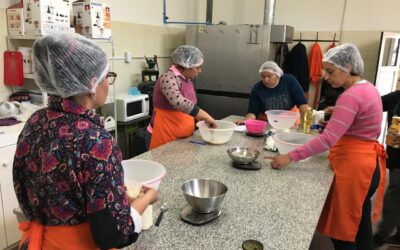 TALLER DE PANIFICADOS PARA MUJERES QUE ASISTEN A LA OFICINA DE POLÍTICAS DE GÉNERO