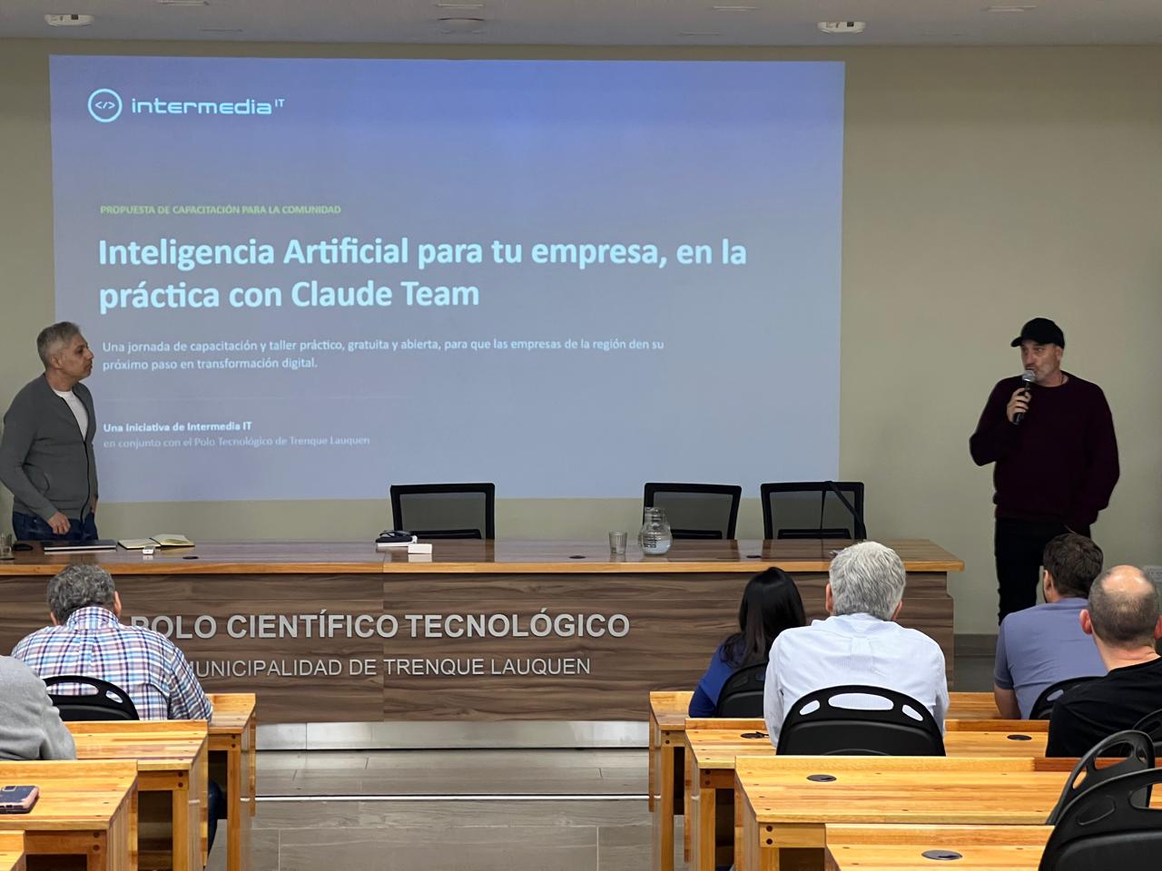 <b>INTELIGENCIA ARTIFICIAL</b> PARA EMPRESAS: CON GRAN CONVOCATORIA SE REALIZÓ ... thumbnail