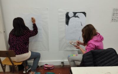 SE DICTAN LOS TALLERES DE INICIACIÓN AL MURALISMO Y DE CREACIÓN PLÁSTICA EN LA ESCUELA DE MURALISMO Y ARTE COMUNITARIO