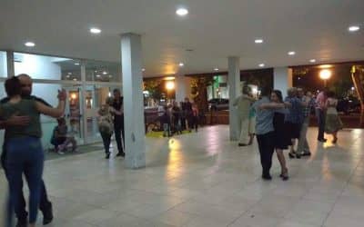 EL PATIO DEL CENTRO CIVICO VUELVE A LATIR MAÑANA AL COMPAS DEL 2X4 EN OTRA NOCHE DE “TANGO EN LA CALLE”