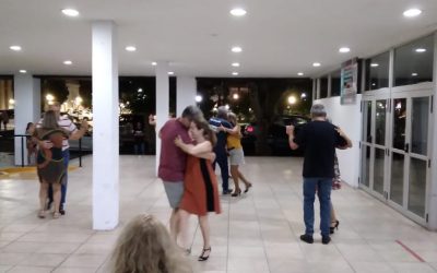 OTRA NOCHE COMPARTIDA DE TANGO EN LA CALLE