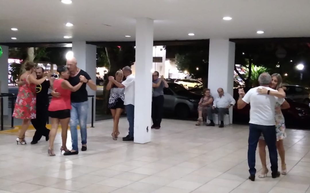 EMPIEZA FEBRERO Y EL PROGRAMA DE LOS MIÉRCOLES SE MANTIENE: CITA EN EL PATIO DEL CENTRO CÍVICO CON TANGO EN LA CALLE