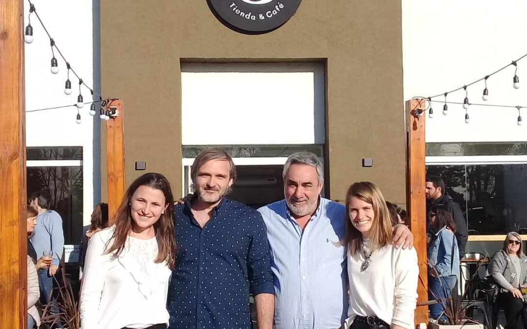 CUATRO EMPRENDEDORES ABRIERON A LA VERA DE LA RUTA N° 5 “TIENDA FUSIÓN”, OTRA VIDRIERA PARA LA PRODUCCIÓN LOCAL