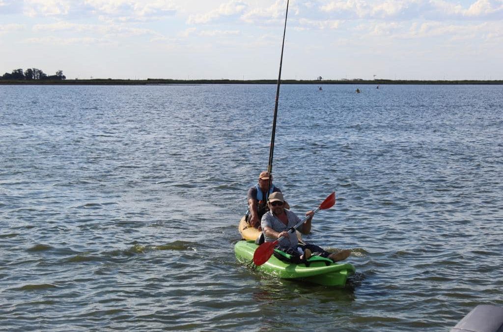 CUERO 2021: LA AGENDA RECREATIVA Y DEPORTIVA DE LA LAGUNA CUERO DE ZORRO SIGUE ESTE DOMINGO CON LA 3ªEDICIÓN DE KAYAKFISHINGCARPA