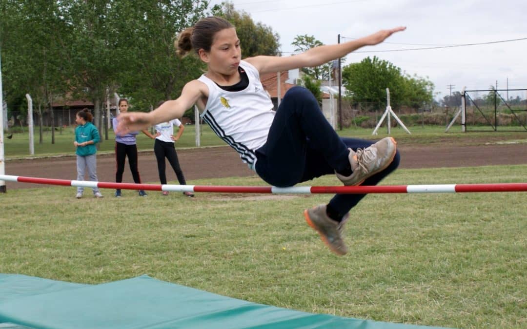 REGIONAL DE ATLETISMO MUNICIPAL PARA ESTRENAR LA RECUPERADA PISTA DE ATLETISMO REYNALDO ANGELERI